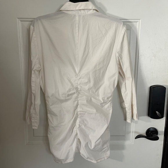 Woman’s CAbi shirt - Picture 2 of 2